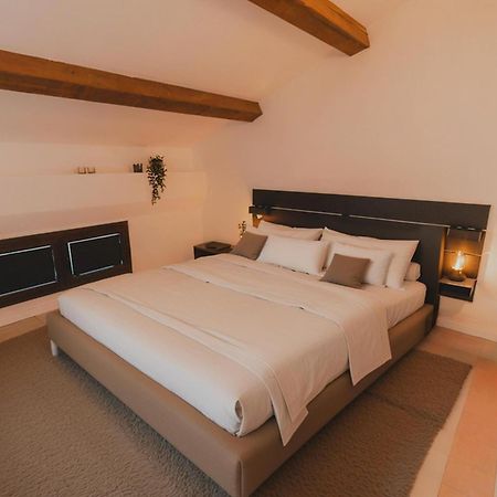 Duomo - City Center Appartamento Elegante Con Suite ราเวนนา ภายนอก รูปภาพ
